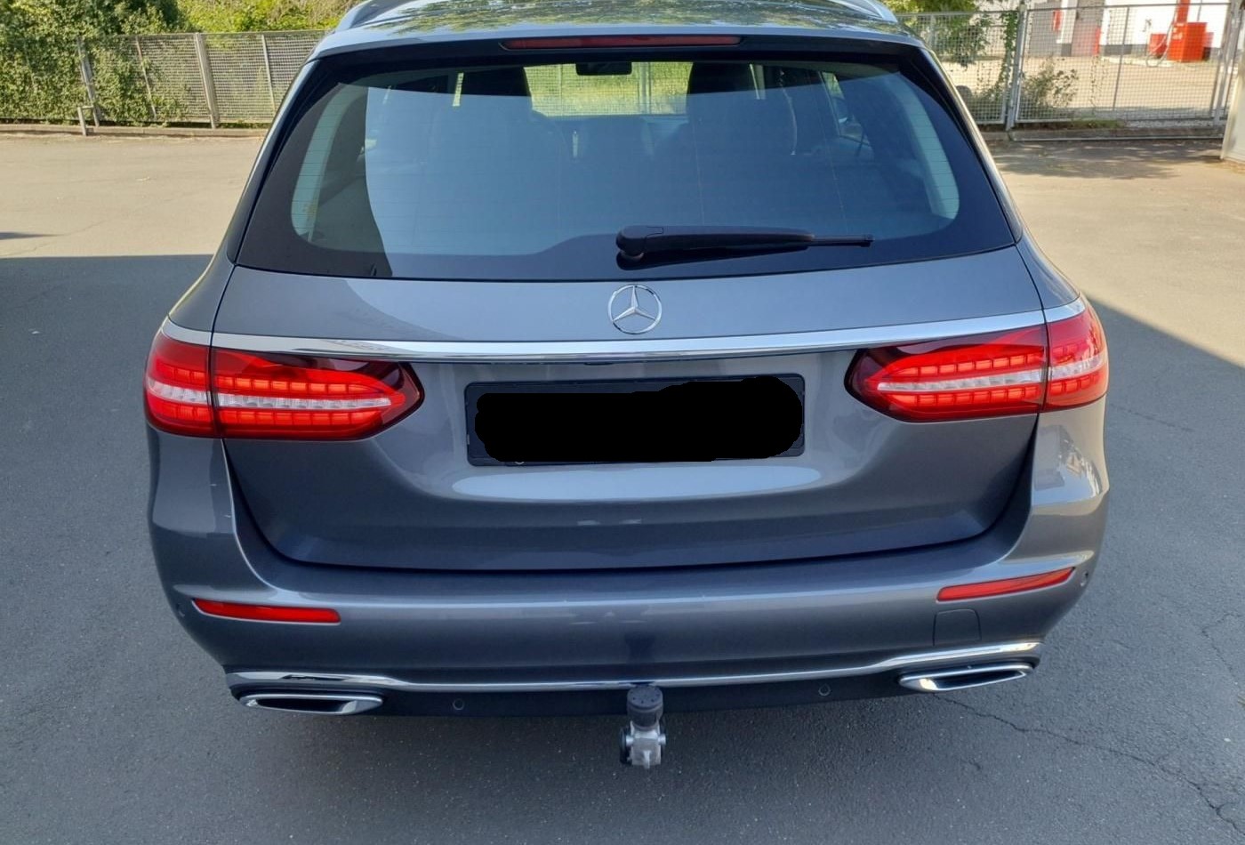 Mercedes-Benz E 300 d 4MATIC T - Image 5